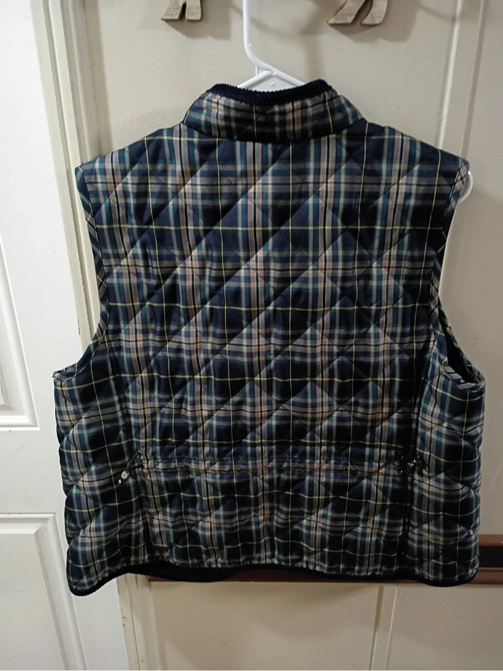 croft & barrow Navy, Cream and Green Plaid Quilted Vest